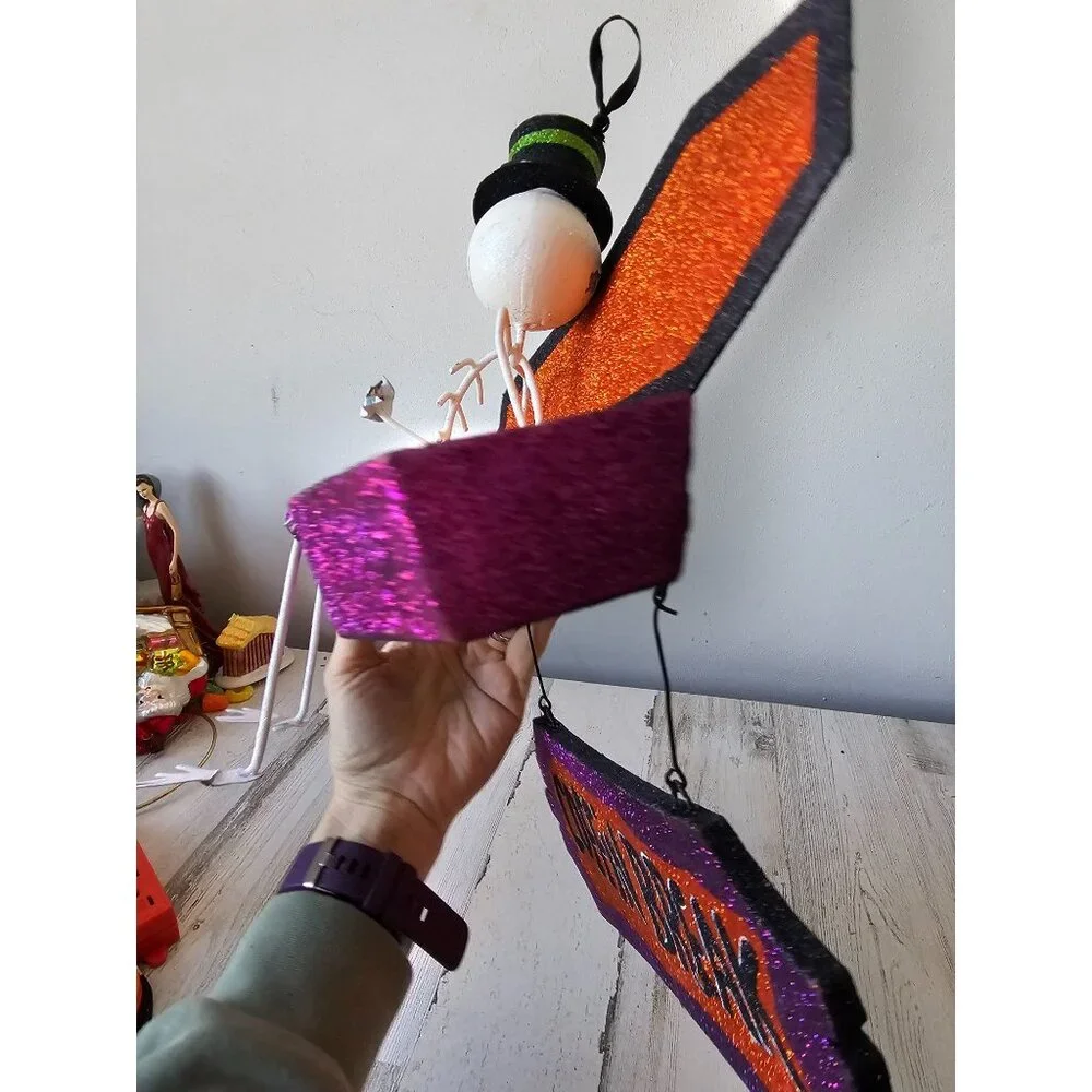 Pier 1 skeleton coffin break glitter RARE Halloween sign hanging decor unique sp